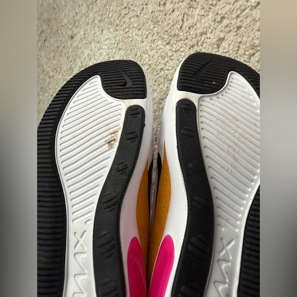Nike Air Max Dia Women's casual sneaker in the "White Pollen Rise" colorwa 8,5 - Picture 7 of 8